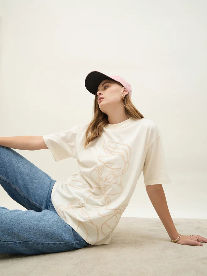 Styli Styli Looney Tunes Lola Sketch Graphic Longline Oversized T-Shirt