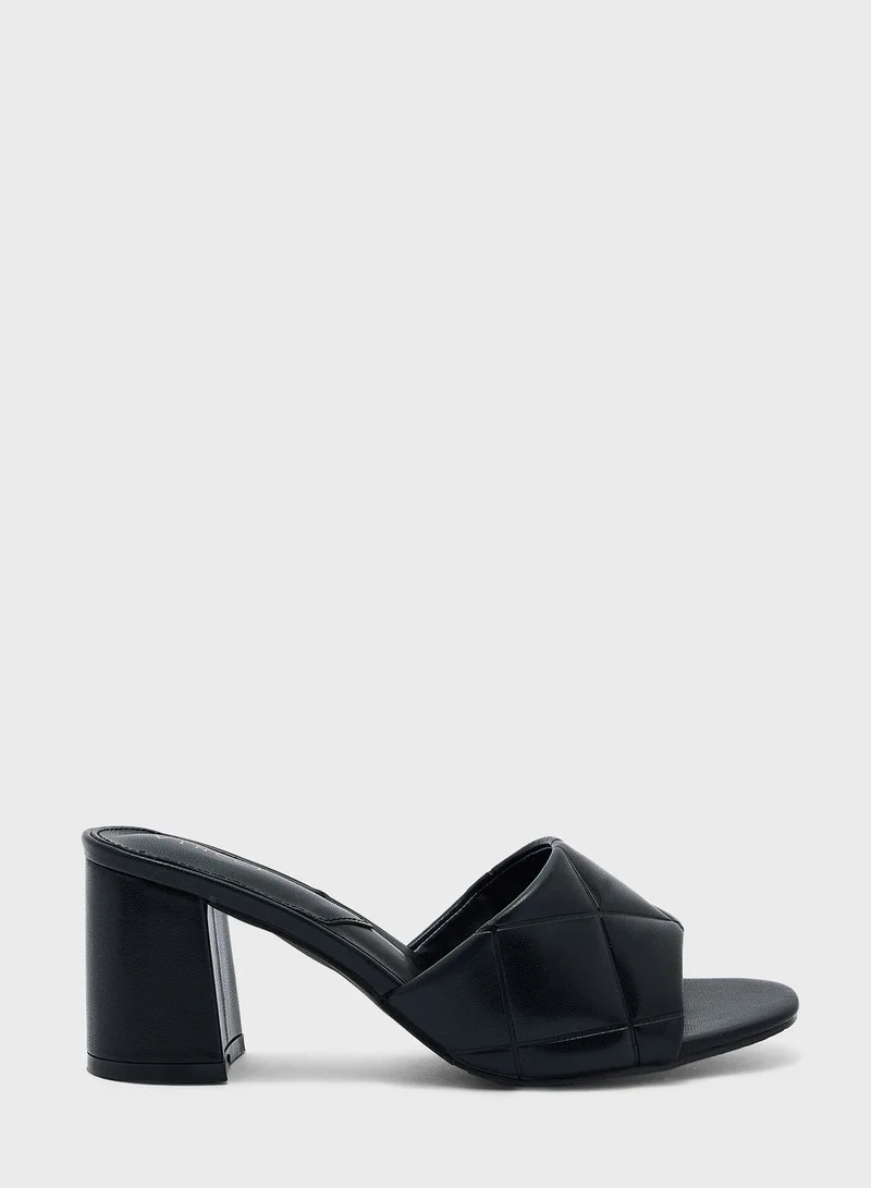 Vincci Quilted Strap Sandals