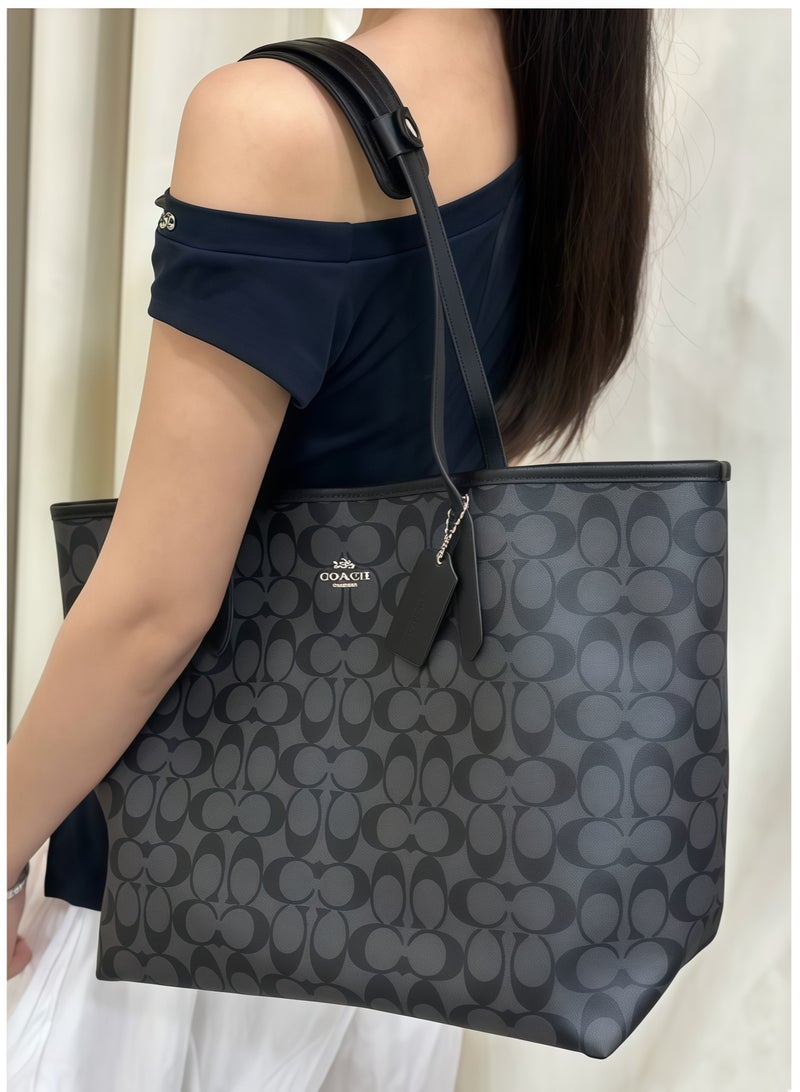 حقائب كوتش أوتليتحقيبة يد كوتش سيتي توت من القماش المميز - موضة نسائية متعددة الاستخدامات، بسعة كبيرة، حجم كبير، حقيبة يمكن حملها باليد أو على الكتف