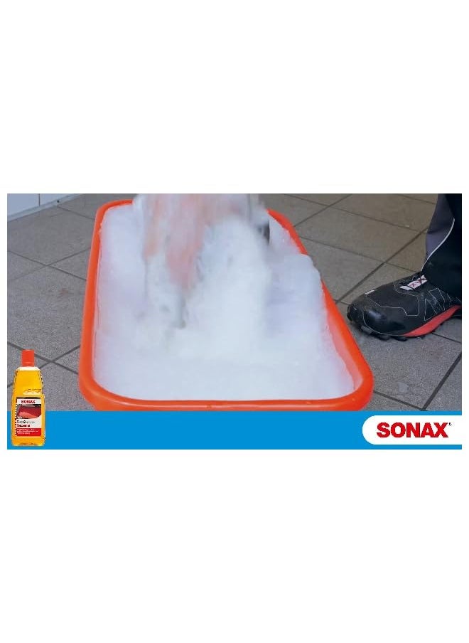 SONAX - Sonax Gloss Car Shampoo - 1L Concentrate Car Wash Shampoo for All Paint Surfaces - pH-Neutral, High Gloss Finish, Thick Lather, Pleasant Scent - Image 1