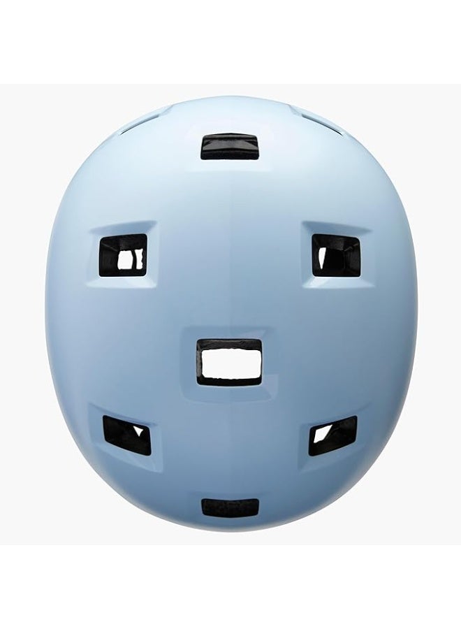 خوذة أمان للأطفال B100 مناسبة للتزلج على العجلات، وألواح التزلج، والسكوتر، لون أزرق فاتح، قابلة للتعديل مع فتحات تهوية. - Image 4