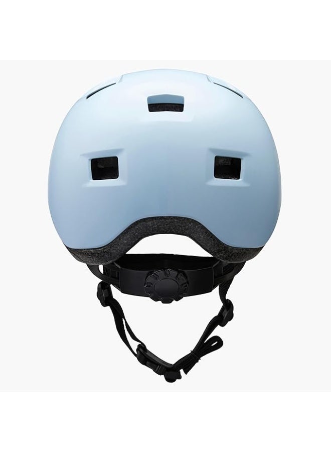 خوذة أمان للأطفال B100 مناسبة للتزلج على العجلات، وألواح التزلج، والسكوتر، لون أزرق فاتح، قابلة للتعديل مع فتحات تهوية. - Image 3