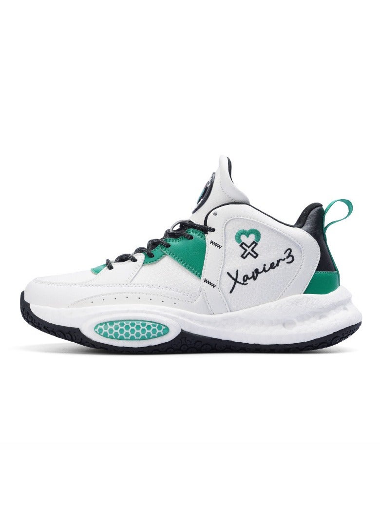 New basketball shoes  - Image 1