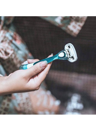 Shai 3 Creamy Women System Razor - view 3