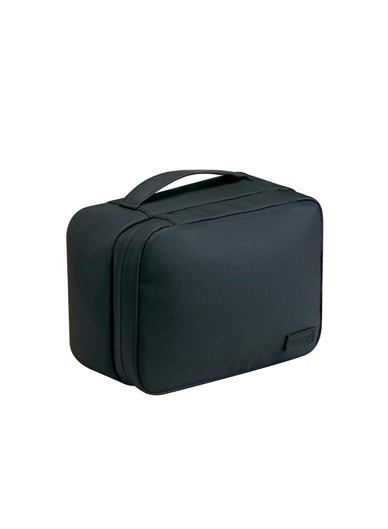 حقيبة مستحضرات تجميل سوداء للسفر، حقيبة مكياج كبيرة السعة، حقيبة مستحضرات تجميل محمولة مقاومة للماء، حقيبة تخزين مستحضرات التجميل، حقيبة أدوات الزينة مع مقبض وحجرات للسفر التجاري والاستخدام اليومي - Image 2