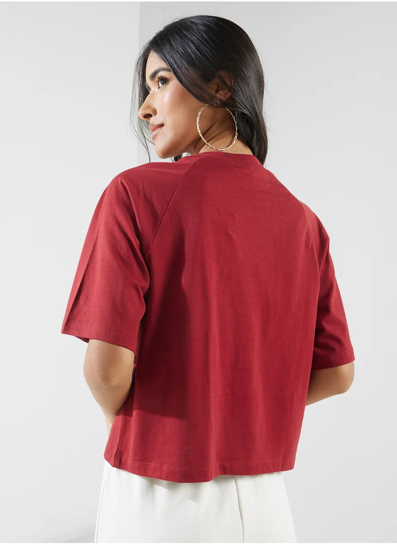 PUMA Classic Play Paris Relaxed T-Shirt