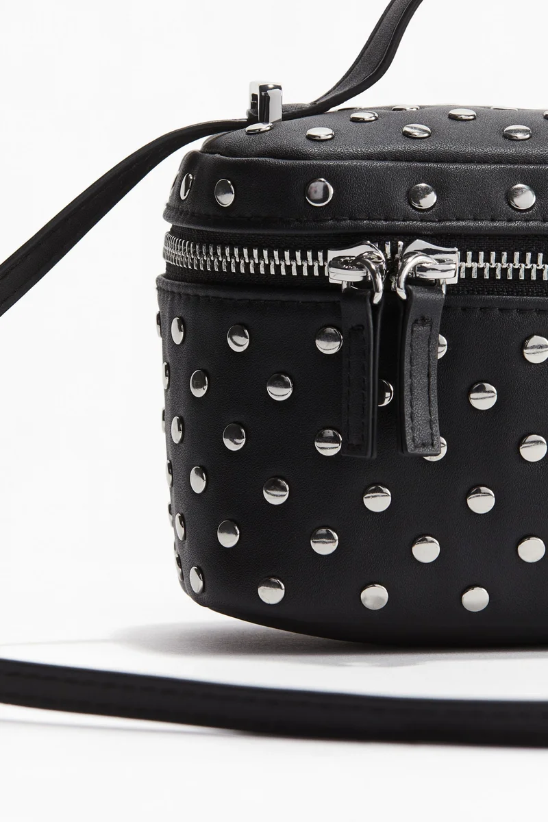 اتش اند ام حقيبة غسيل مزخرفة