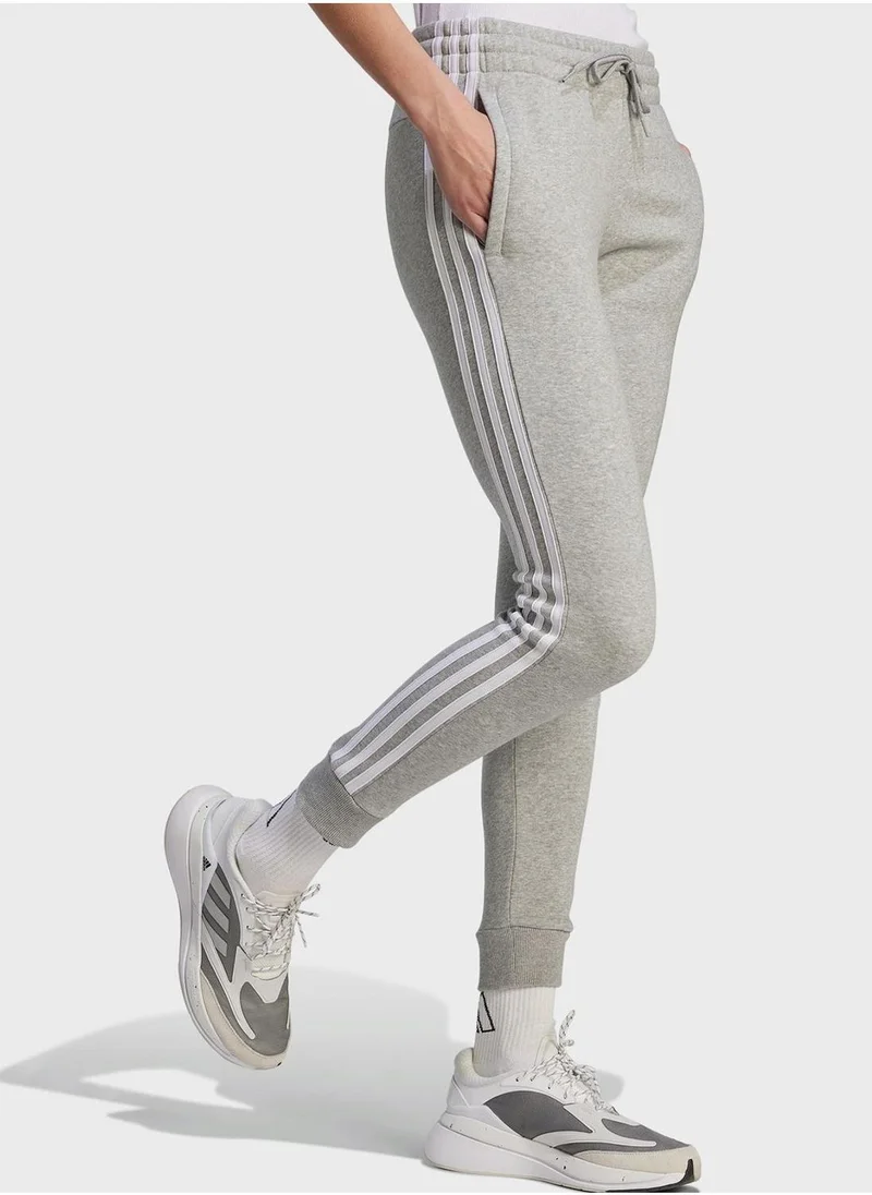adidas بنطلون فليس بثلاث خطوط من Essentail