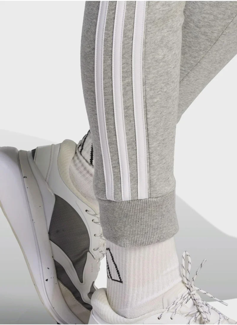 adidas بنطلون فليس بثلاث خطوط من Essentail