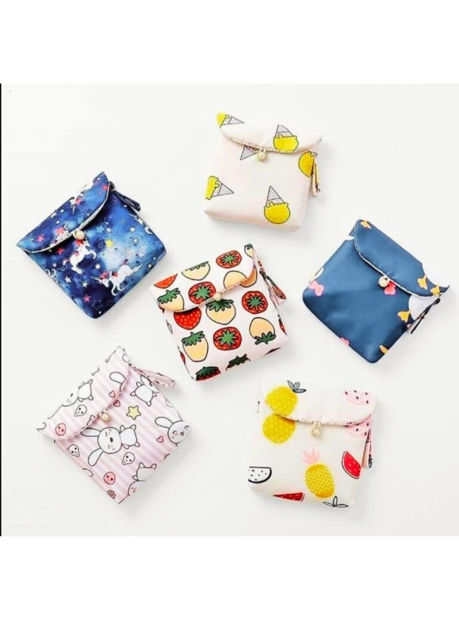 حقيبة فوط صحية للنساء والفتيات – طقم مكوّن من 4 قطع من قماش القطن – تصميم أزرق مطبوع وخطوط وردية – بطبعات الفراولة والآيس كريم – أساسي للسفر والمدرسة - Image 2