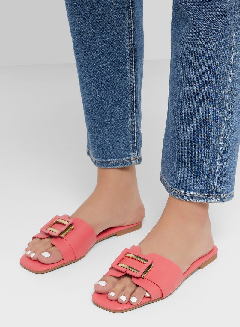 ايلا صندل مسطح بتفاصيل معدنية - Image 5