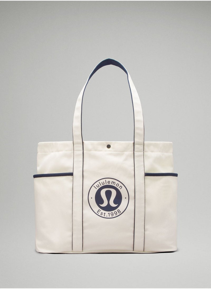 Lululemon - Lululemon Daily canvas bag with multiple pockets - Image 1