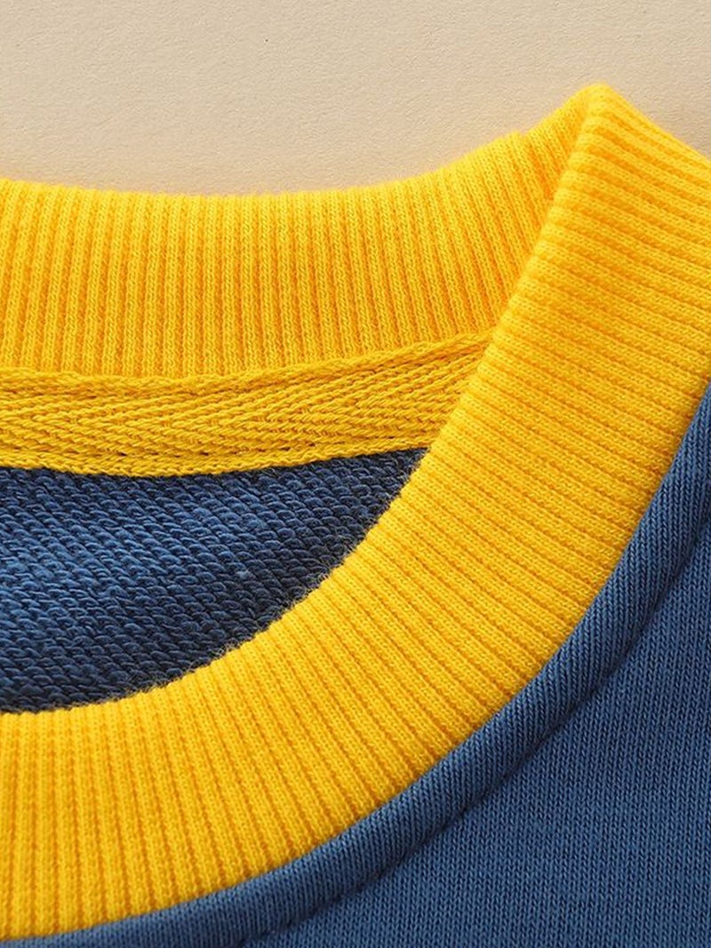 YUNIQEE سويت شيرت مزخرف باللون الأزرق البحري - Image 3