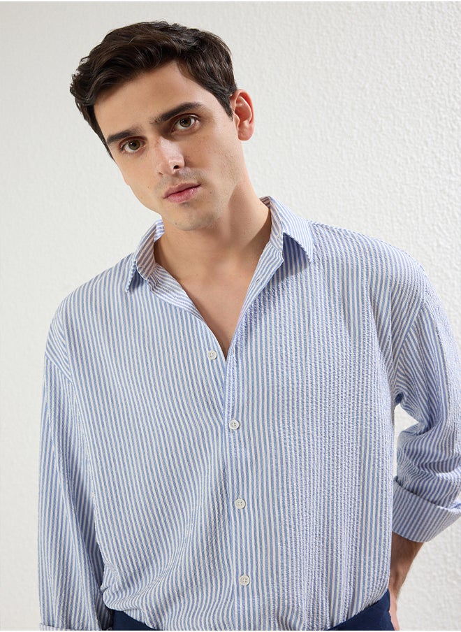 trendyol Blue Oversized Striped Seersucker Flexible Comfortable Fabric Knit Shirt TMNSS25GO00024  - Image 2