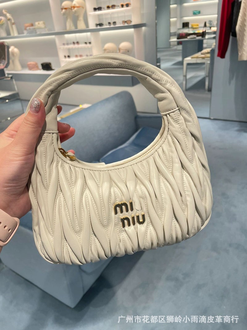 Miu Sheep Leather Hobo Handbag Classic Shoulder Crossbody Underarm Bag Pleated Cloud Bag Star Women'S Bag M - Image 1