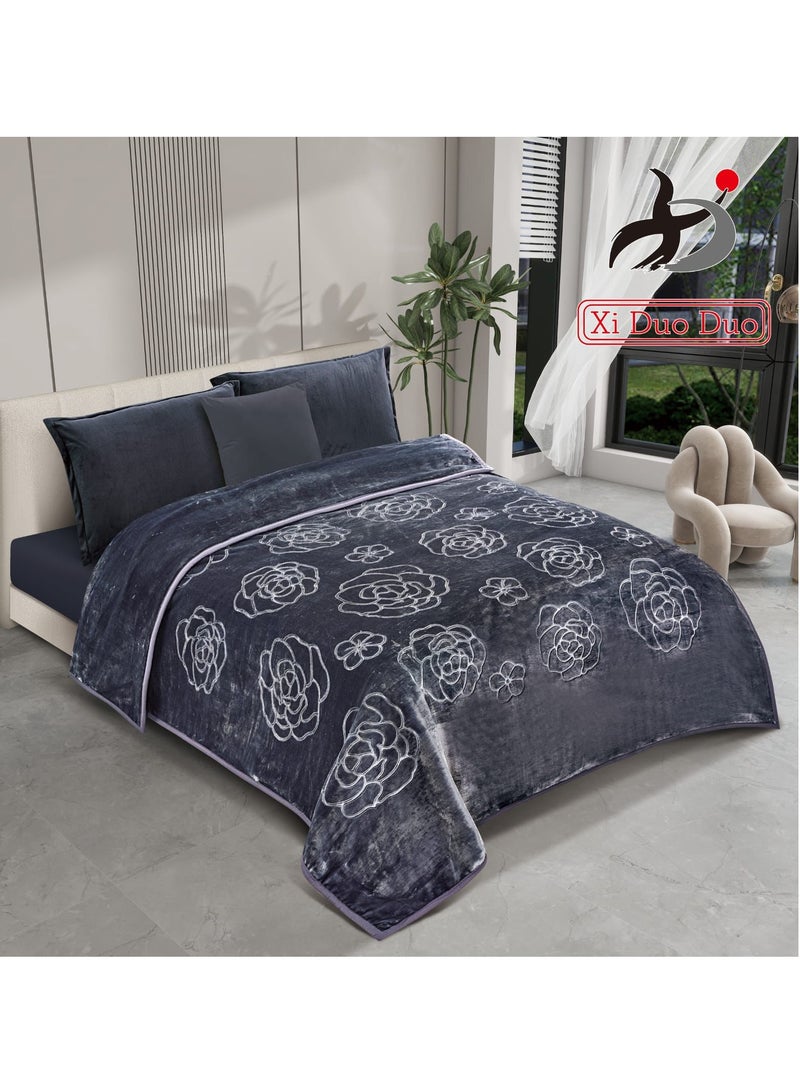 Xi Duo Duo Single winter blanket, plain embossed design, ultra-soft texture, measuring 160 x 220 cm