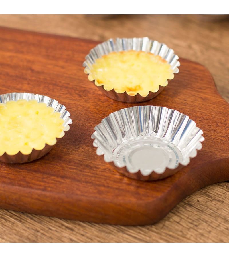 30pcs Disposable Aluminum Foil Cake Molds Round Chrysanthemum Pattern Baking Cups - Image 4