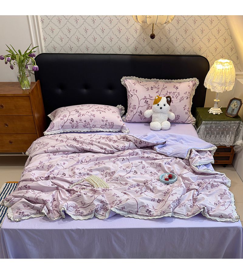 Purple Tulip Floral Summer Quilt Soft Misty Pink Lace Trim 78.74x90.55 Inch - Image 1