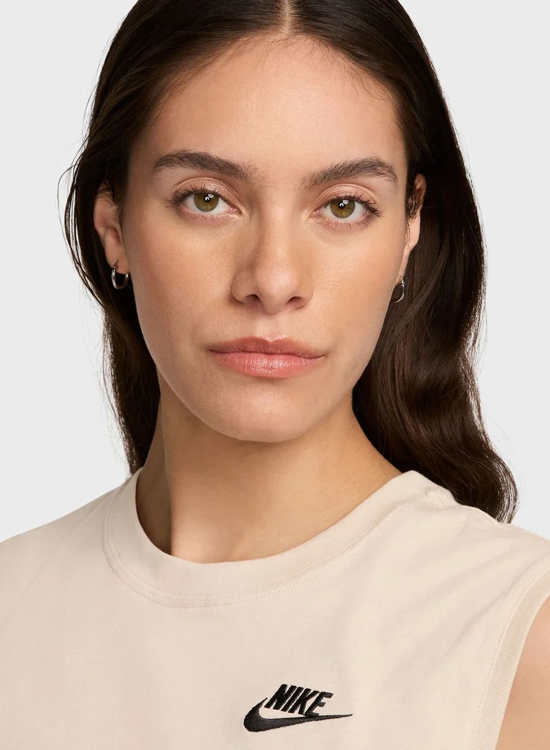 Nike Nsw Club Crop T-Shirt