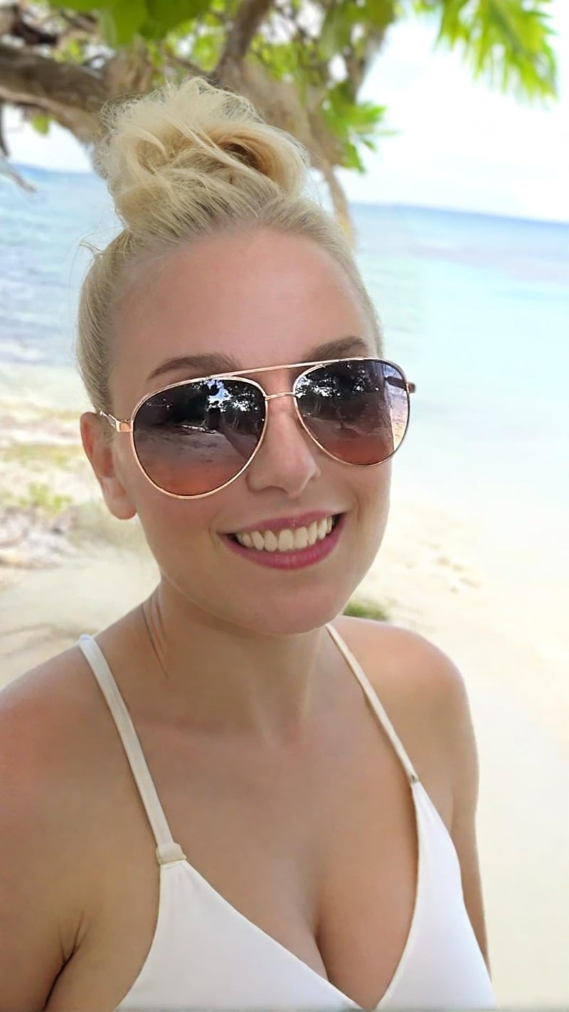 The Fresh Classic Crystal Elegant Women Beauty Design Sunglasses Gift Box (L164-Rose Gold, Blue/Coral) - Image 4