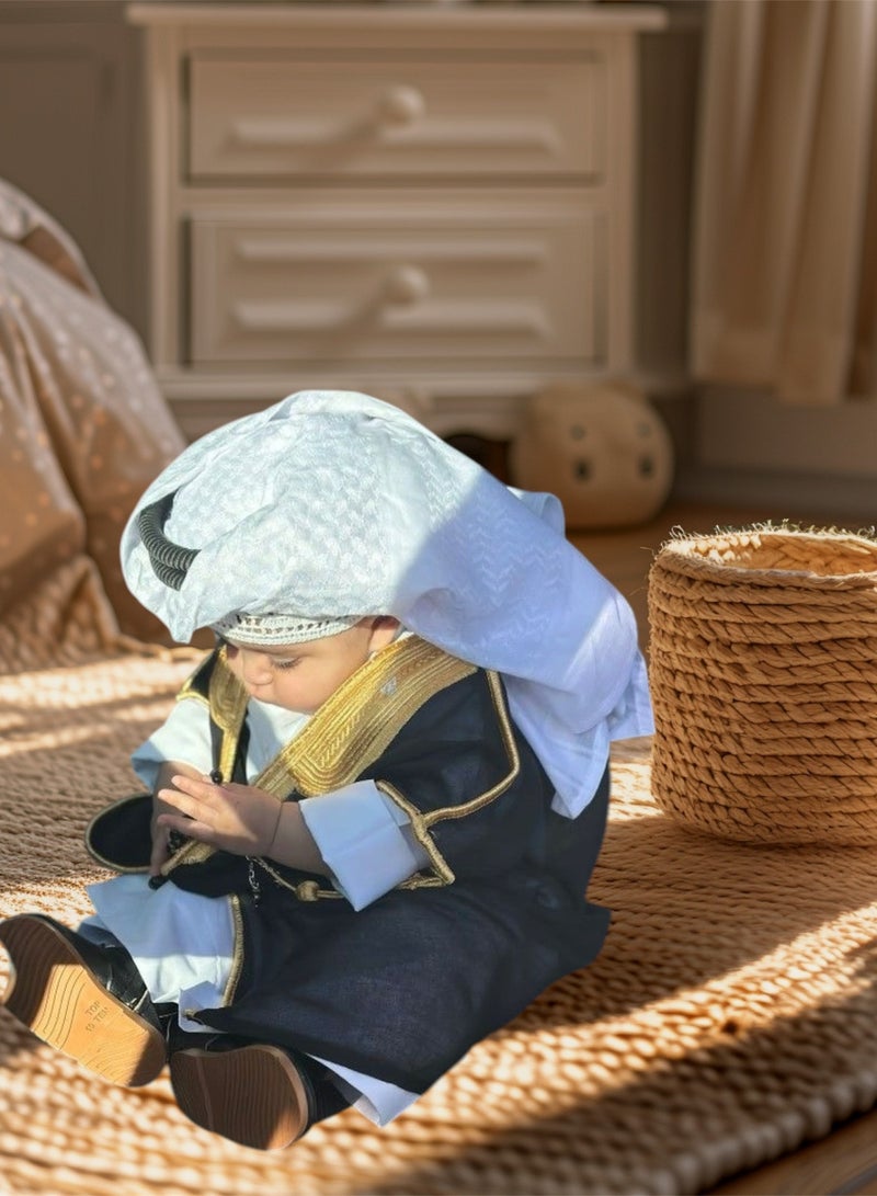 بهنس بشت مشلح ملكي فاخر (50سم) بشت مشلح ملكي فاخر باللون الأسود، تطريز ذهبي فاخر، مقاسات مختلفة للمواليد، الأطفال، الأولاد، الشباب، مناسب كهدية، هدايا للأطفال والأولاد، مشلح أسود، بشت أسود - Image 3