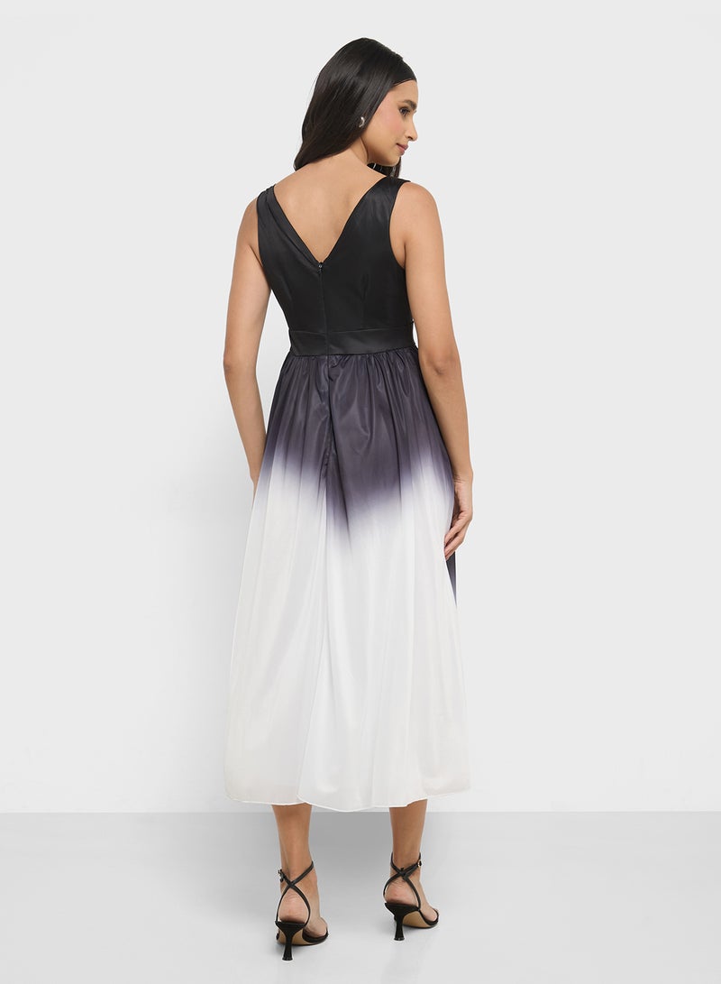 ايلا فستان أومبر مطوي - Image 2