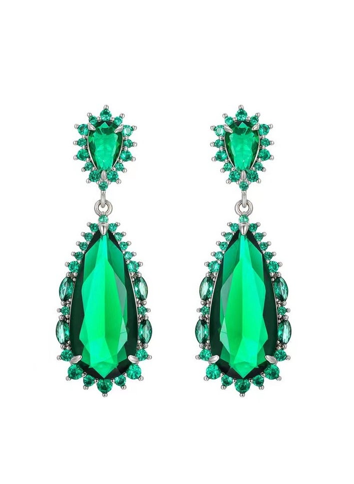 Retro Style Emerald Green Drop & Dangle Earrings - pzsku/ZE0E2FB4CB0044152A99BZ/45/_/1710250570/ad924b38-cdd3-472d-82e8-e2cae7e07bde