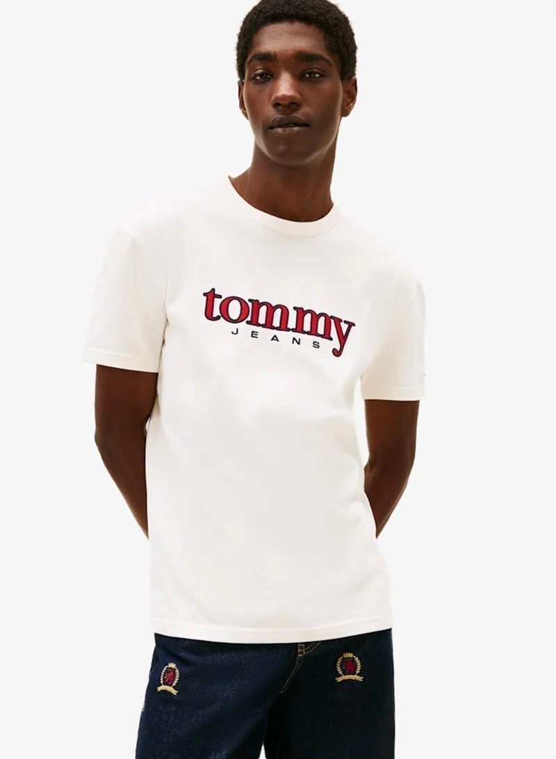TOMMY JEANS Appliq Graphic Crew Neck T-Shirt