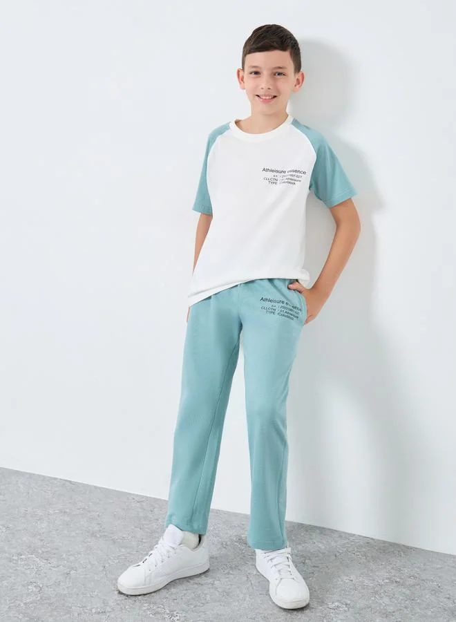 ستايلي طقم منسق من جوغر وتيشيرت فضفاض