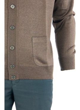 Oppland Men's Dad Cardigan with Elegant Buttons on the Front and Classic Double Pockets  - Image 4