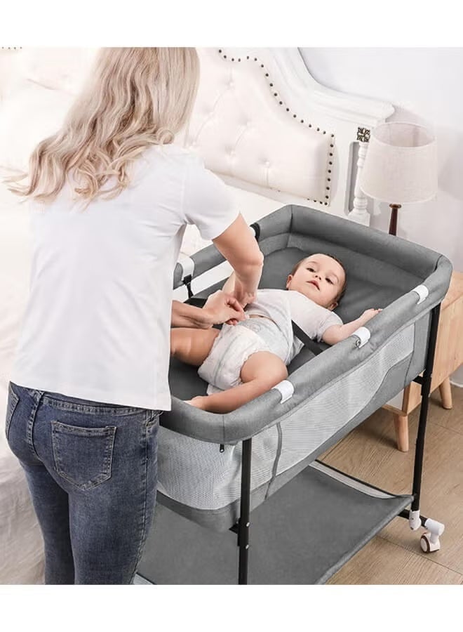 والالا سرير أطفال 4 في 1 قابل للتعديل بجانب السرير - سرير أطفال قابل للتحويل مع ناموسية وسلة تخزين | عجلات قابلة للقفل للحضانة/السفر | حل آمن لنوم الأطفال حديثي الولادة إلى الرضع، مع حزام أمان (رمادي) - Image 5