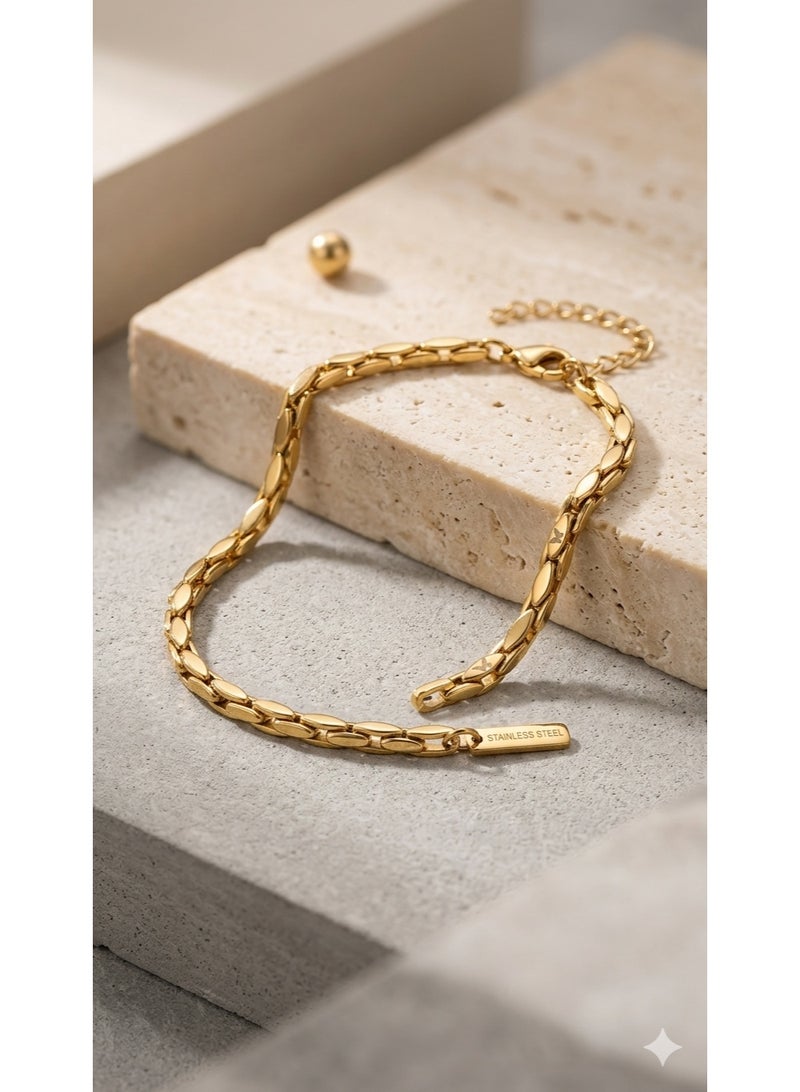 Gold Plated Stainless Steel Linked Chain Bracelet for Women. - Image 2