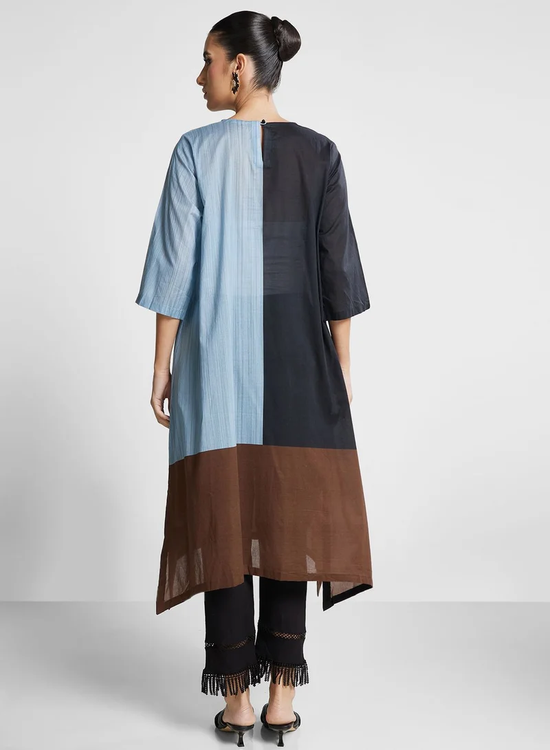 نيشات لينين كورتي مطبع بتفاصيل متباينة