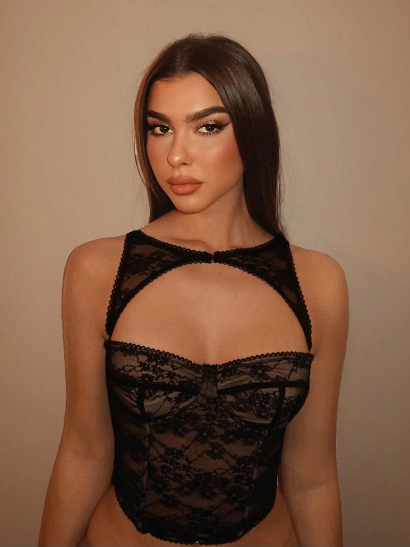 WDIRARA Women's Cut Out Lace Crop Bustier Corset Tank Top Sexy Going Out Party Club Tops Black X-Small - Image 4