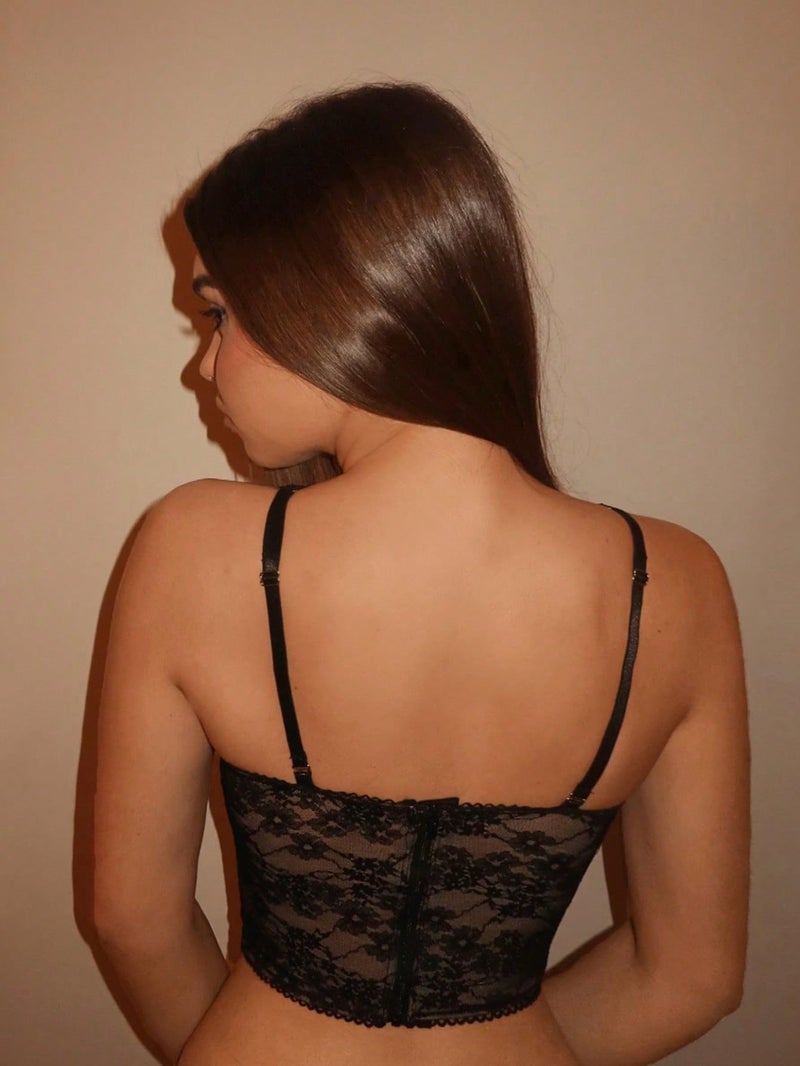 WDIRARA Women's Cut Out Lace Crop Bustier Corset Tank Top Sexy Going Out Party Club Tops Black X-Small - Image 2