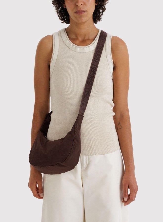 BAGGU Small Nylon Crescent Bag - Coffee - Image 2