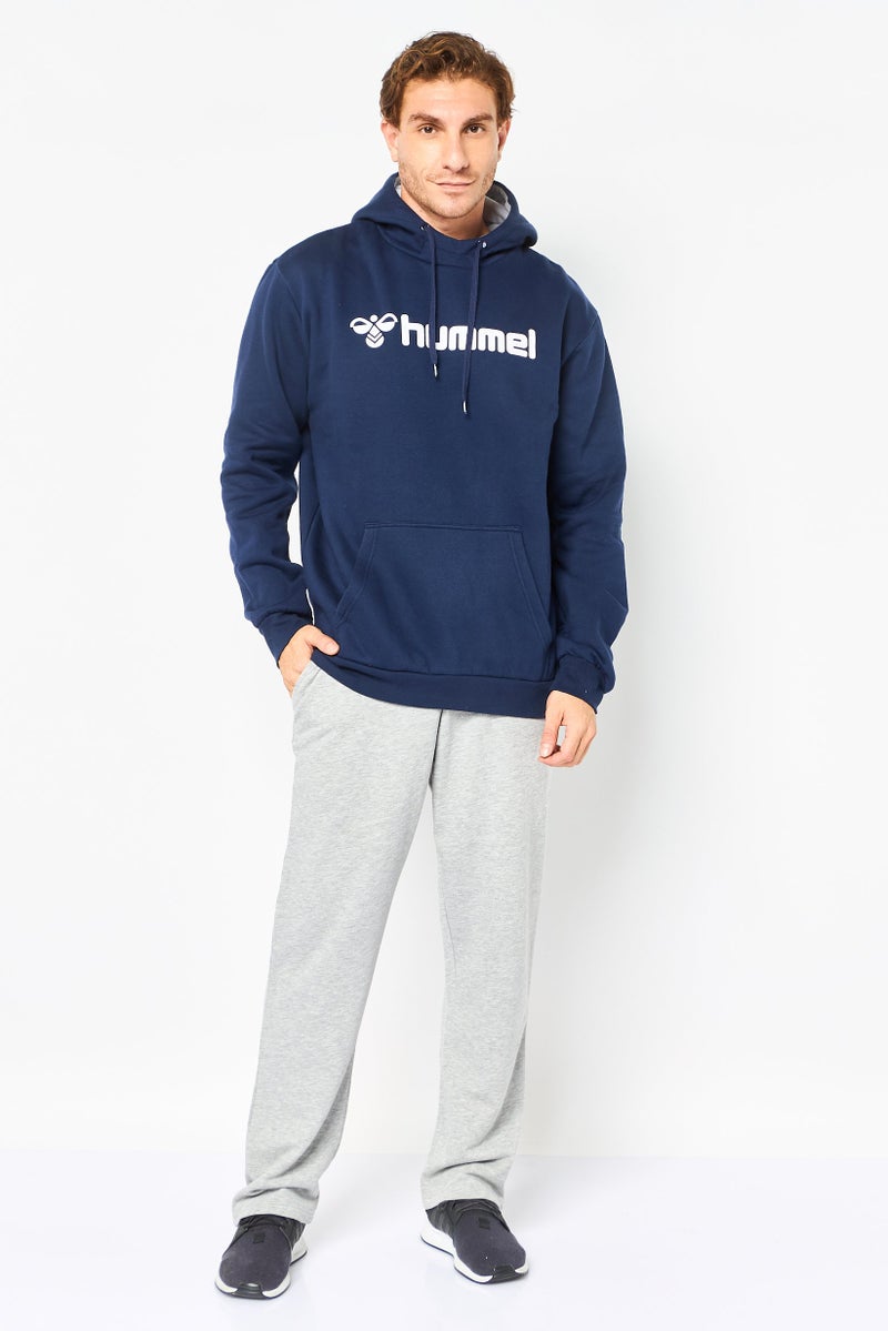 Hummel هودي رياضي للرجال بأكمام طويلة مناسب للخارج، أزرق داكن - Image 3