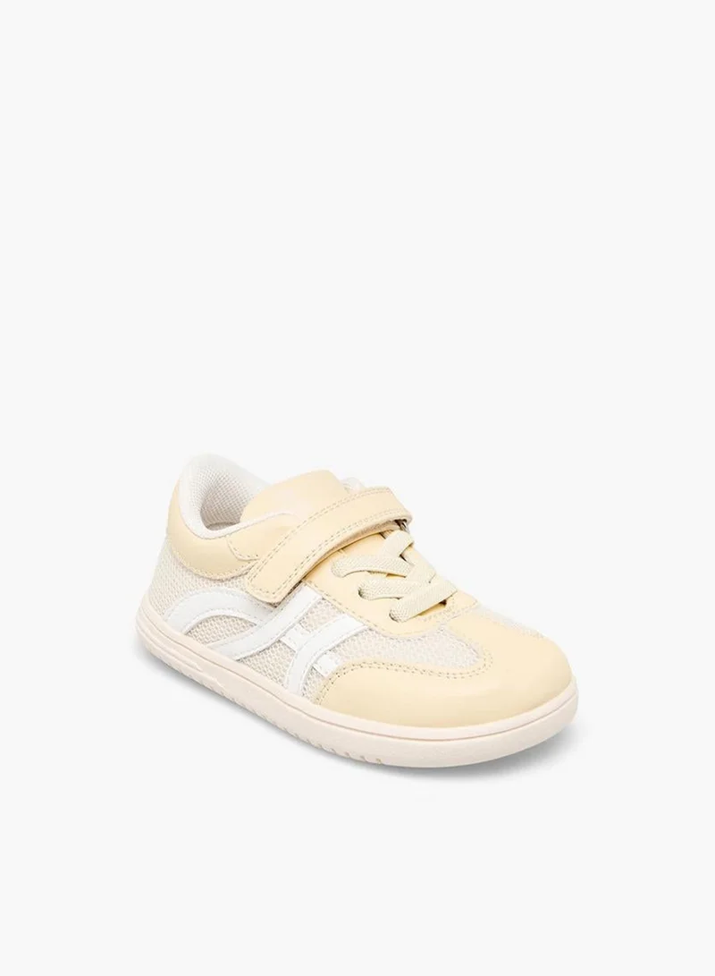 بيرفيت Girls Hook & Loop Ankle Sneakers