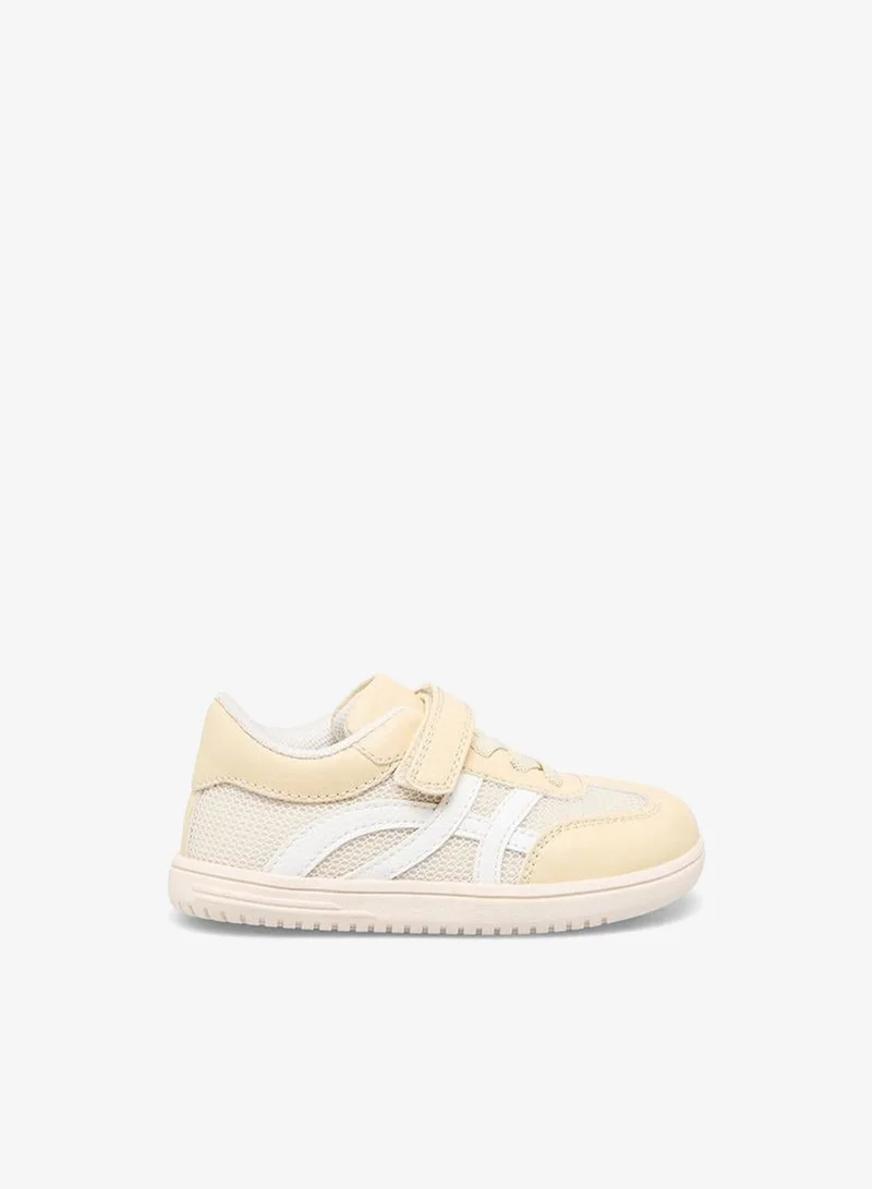 بيرفيت Girls Hook & Loop Ankle Sneakers