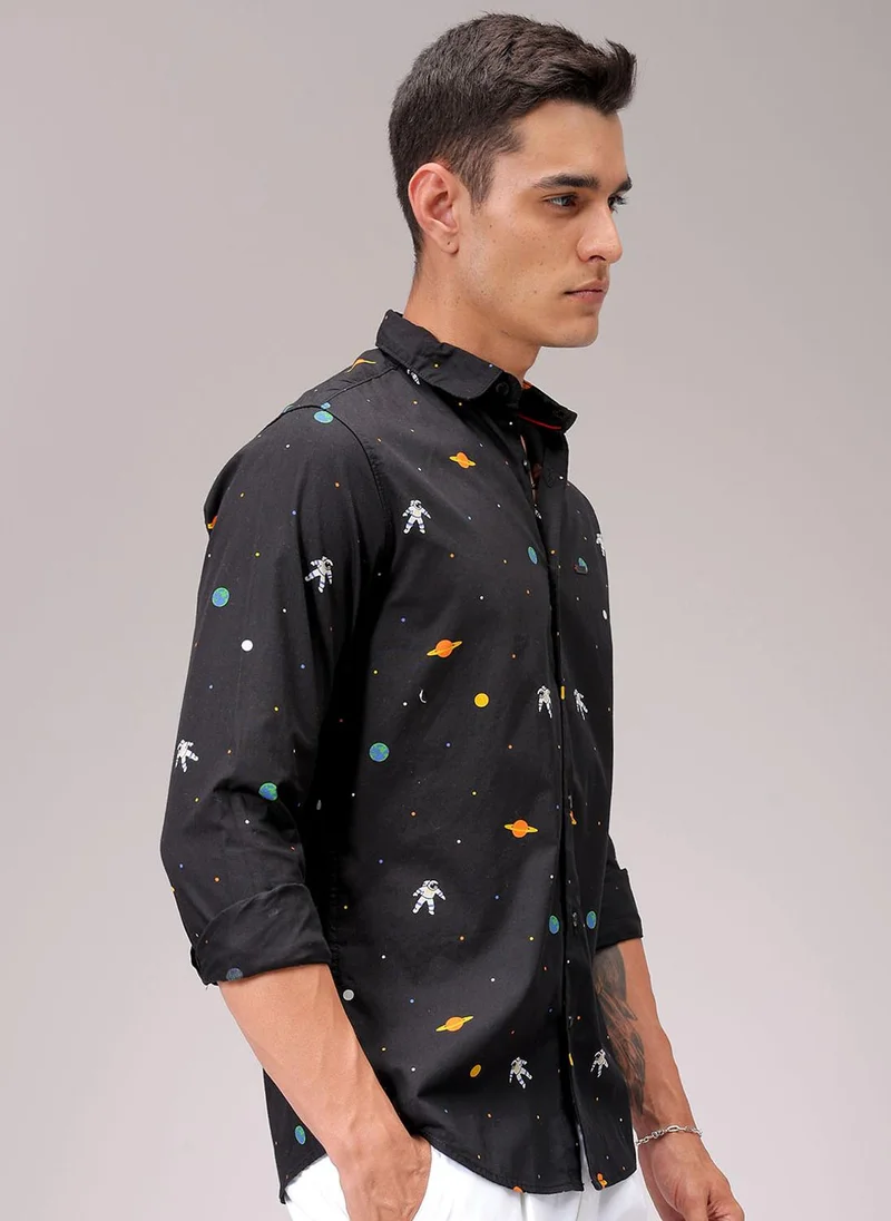 ذا انديان كراج كو Men Slim Fit Graphic Print Full Sleeves Spread Collar Casual Shirt