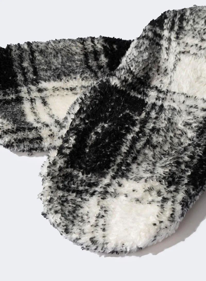 DeFacto Flat Sole Plush Slippers