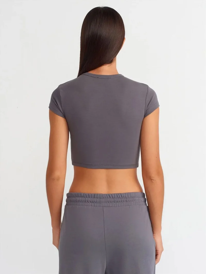 ديلفين DILVIN Women's Crop Slim-Fit Crew Neck T-Shirt