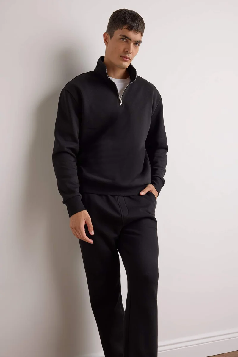 ديفاكتو Regular Fit Half Zippered Basic Sweatshirt