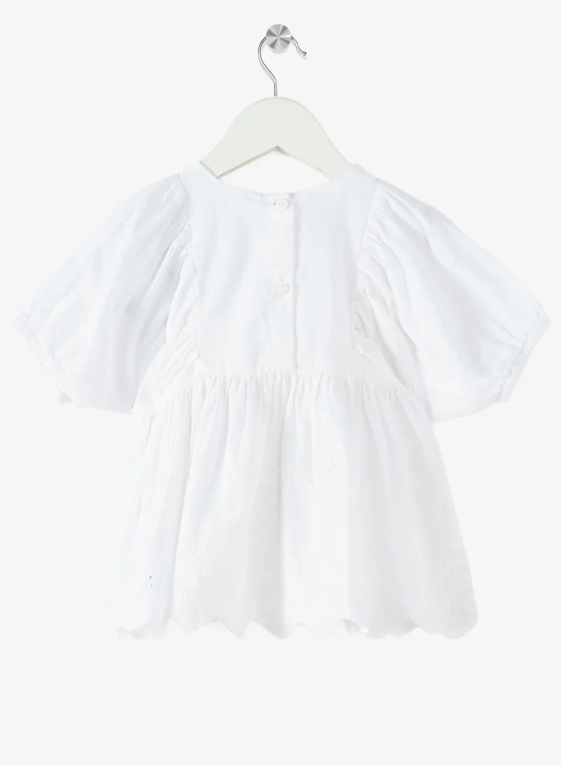 اتش اند ام بلوزة مطرزة بالدانتيل الإنجليزي