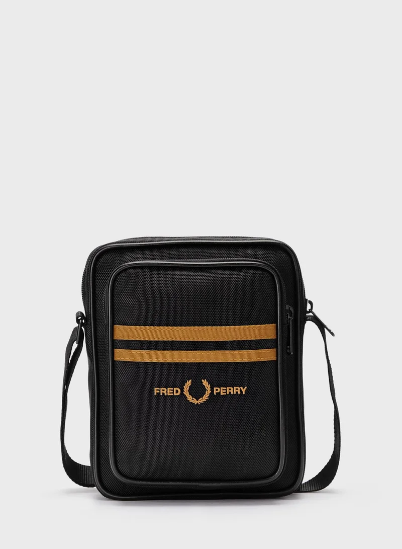 FRED PERRY Twin Tipped Messenger Bag