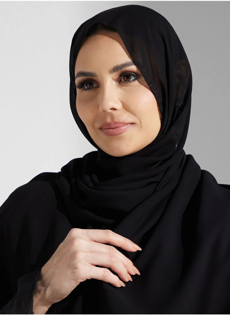 هيا كلوزيت عباية مزخرفة بأكمام واسعة