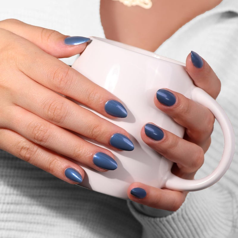 LONDONTOWN lakur Nail Polish - Chip-Resistant, Non-Toxic, Conditions & Hydrates Nails Shimmery Blue Chrome, Blue Diamond, .40 fl oz - Image 3