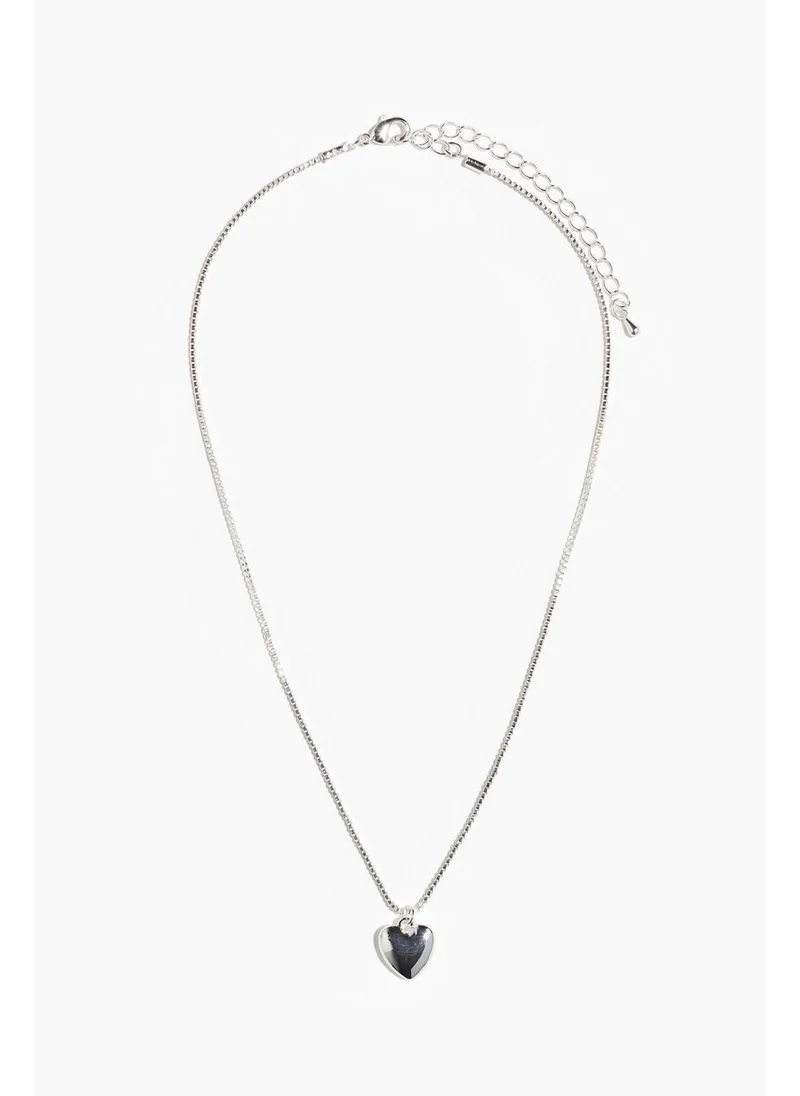 H&M Heart-pendant necklace