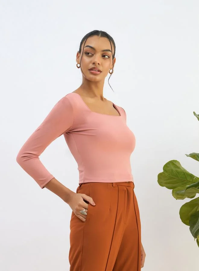 ساسافراس بلوزة قصيرة محبوكة بياقة مربعة لون وردي من ساسافراس