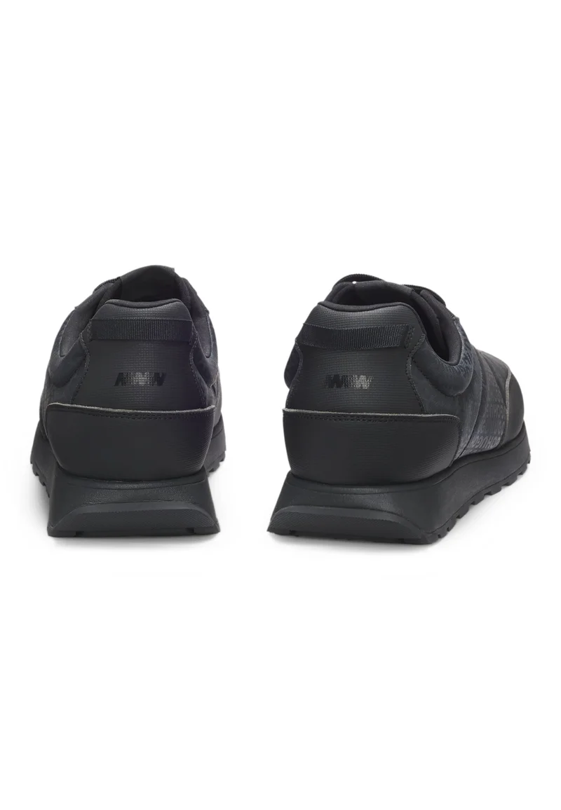 هوجو Low-top trainers with monogrammed uppers